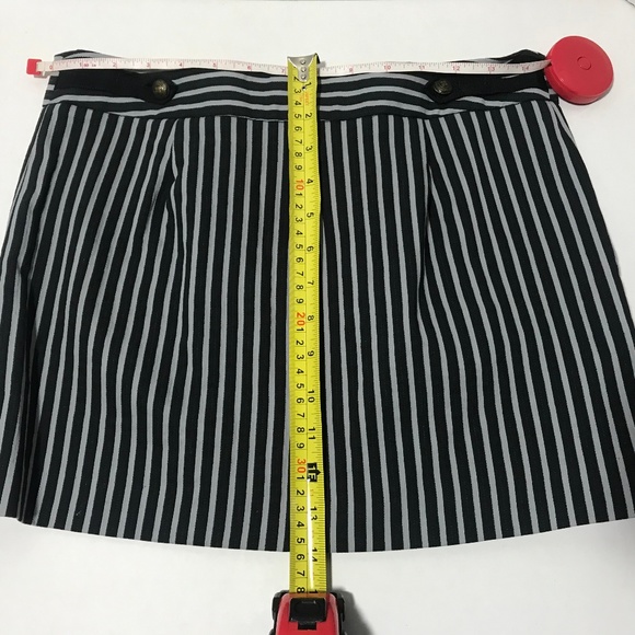 BCBG Max Azria short sleeve suit blazer+mini skirt - Picture 3 of 8